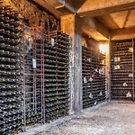 Clos Des Colombes - Vineyard & Wine Experience Lantgård