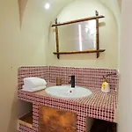 Clos Des Colombes - Vineyard & Wine Experience *