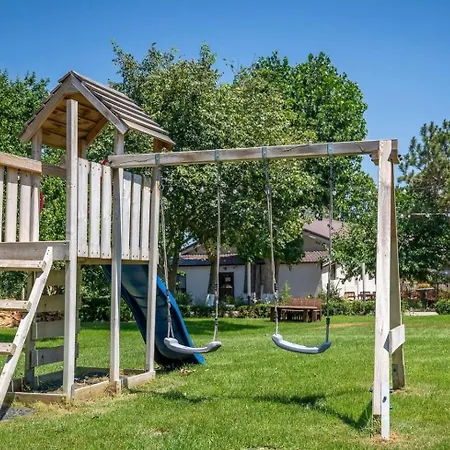 Domeniile Clos Des Colombes בית חווה *