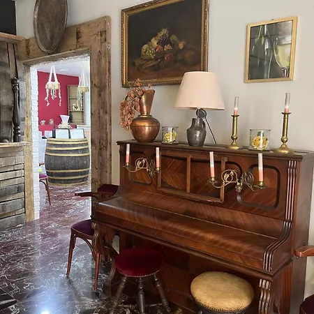 Domeniile Clos Des Colombes בית חווה